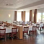萨克森 - 安哈特酒店酒店 3*